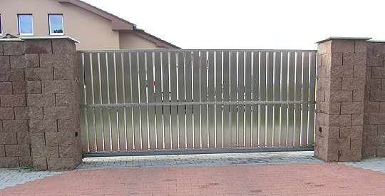 NEREZ ŠKORPA - gastro nerezová výroba, ploty, brány, lavičky, schody - Jesenice - Vestec